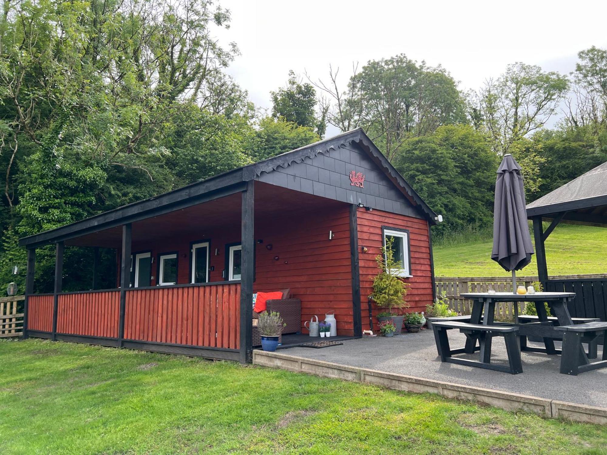 Kabin In The Woods Llandybie Exterior foto